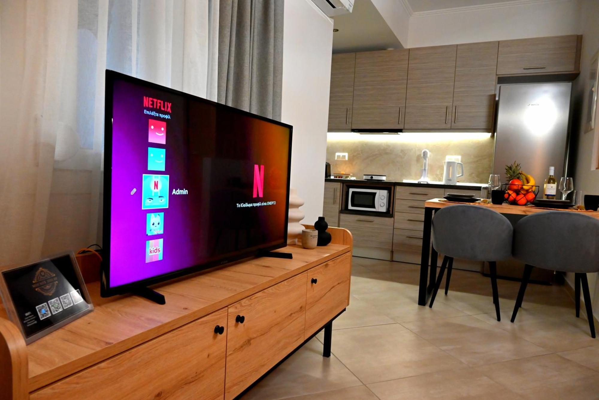 Mouson Luxury Suite With Free Private Parking Kavála Exterior photo