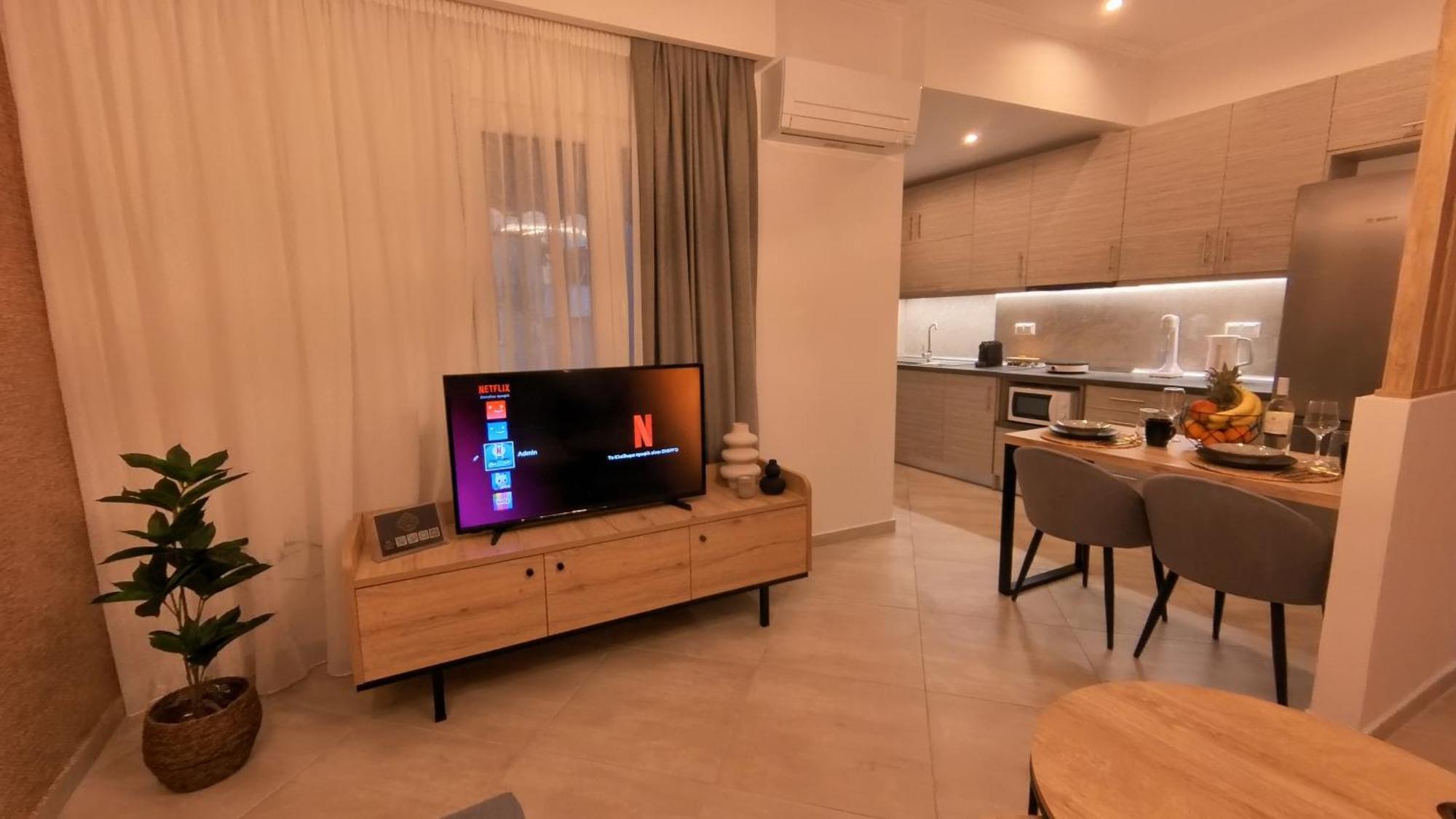 Mouson Luxury Suite With Free Private Parking Kavála Exterior photo