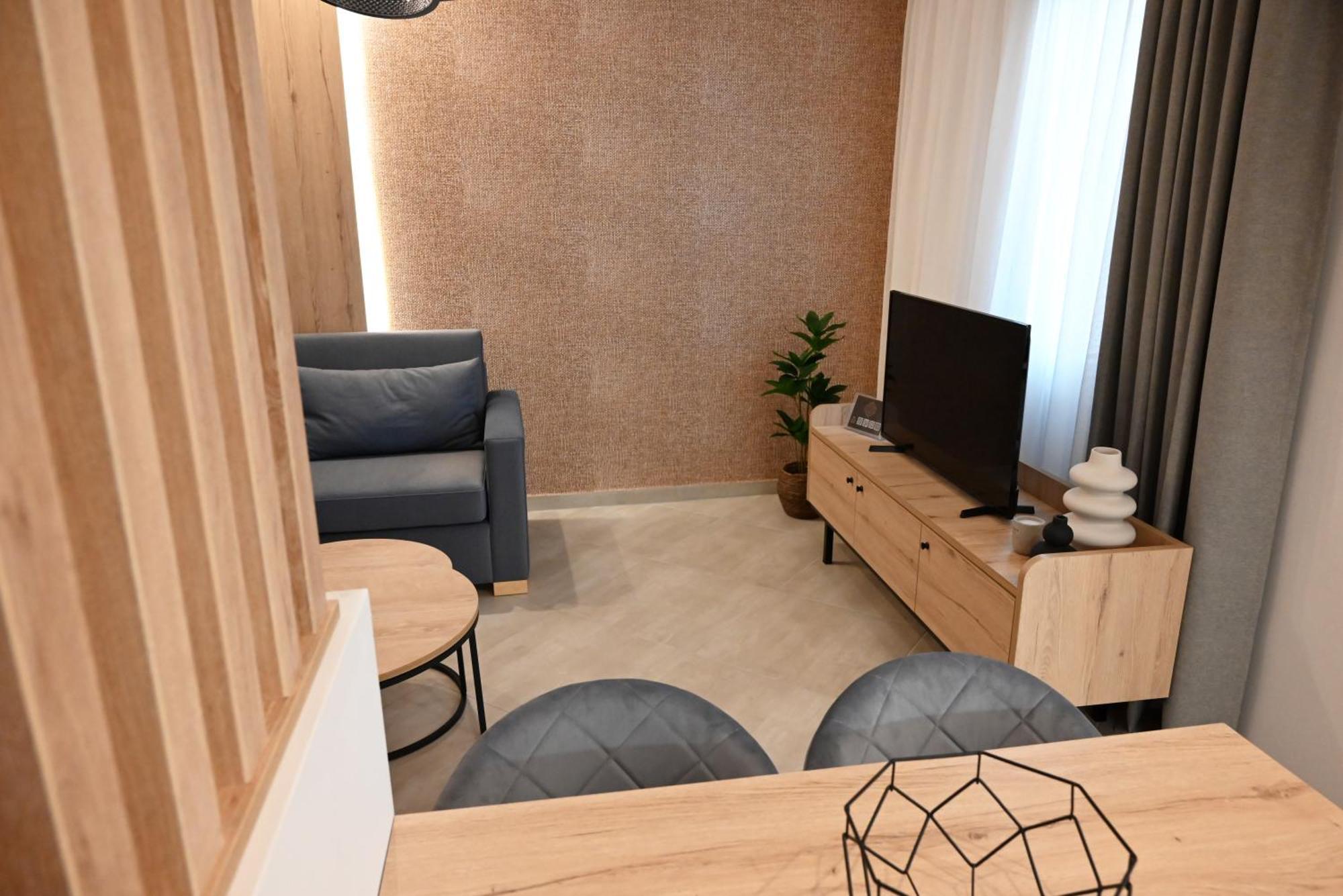 Mouson Luxury Suite With Free Private Parking Kavála Exterior photo