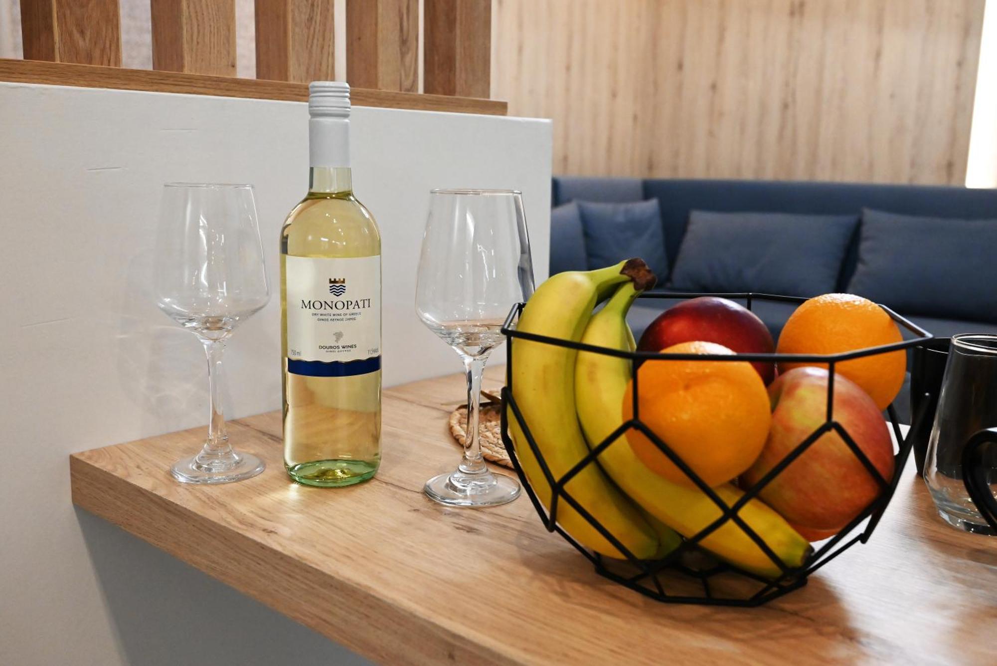 Mouson Luxury Suite With Free Private Parking Kavála Exterior photo