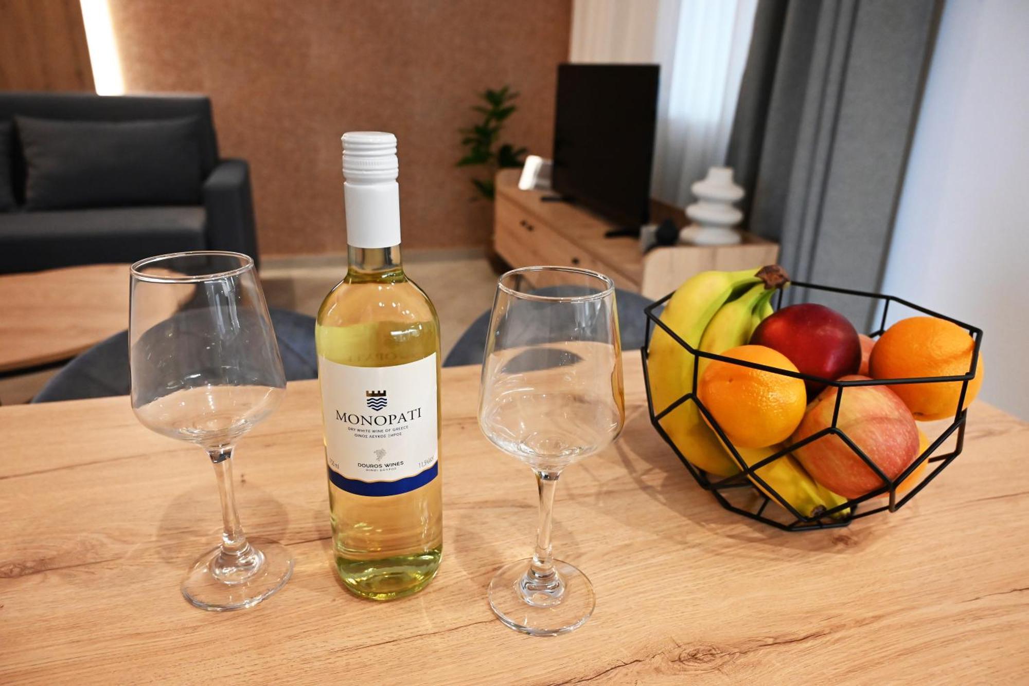 Mouson Luxury Suite With Free Private Parking Kavála Exterior photo
