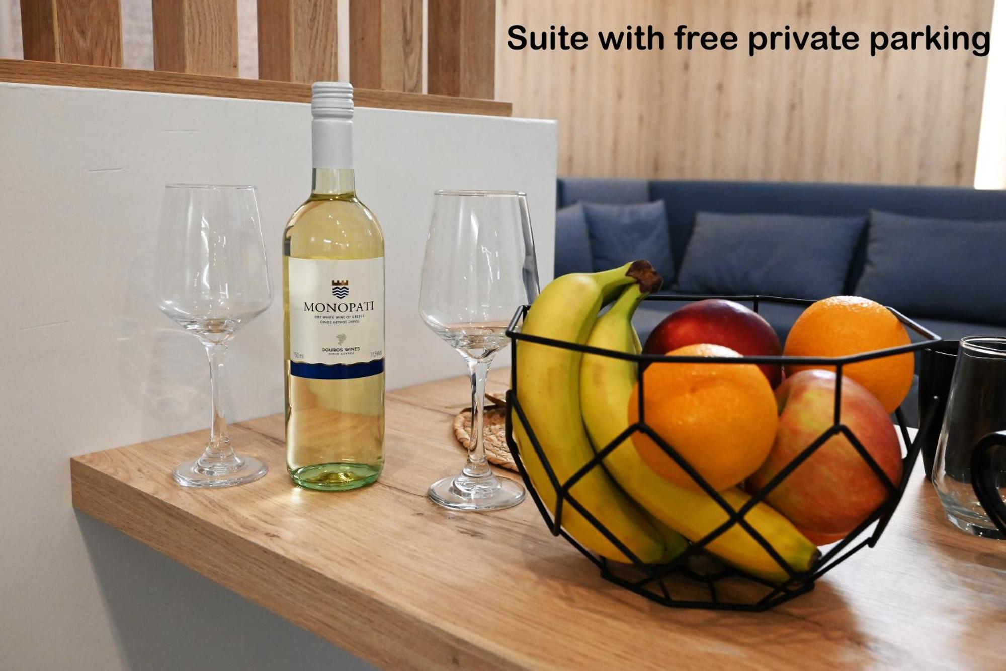 Mouson Luxury Suite With Free Private Parking Kavála Exterior photo